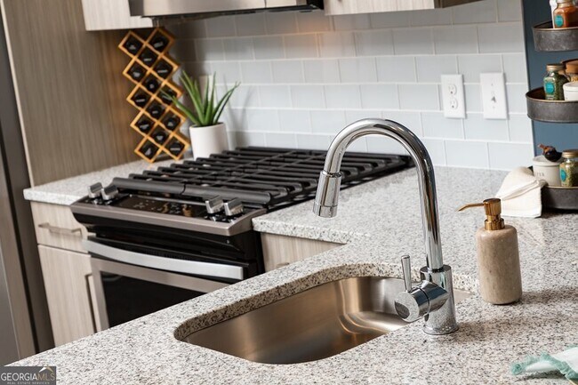 Foto del edificio - 1399 Herrington Rd