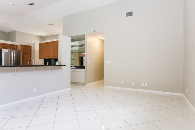 Foto del edificio - 18303 NW 15th Ln