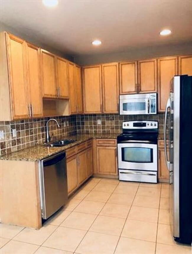Photo - 9715 Darlington Pl Townhome