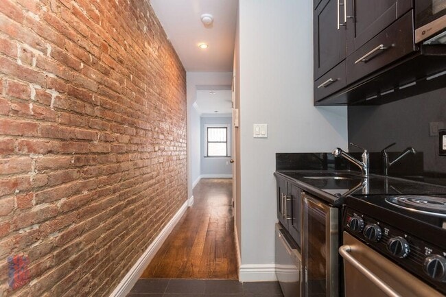 Building Photo - 229 1st Ave