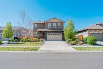 Building Photo - 25062 E Cedar Pl