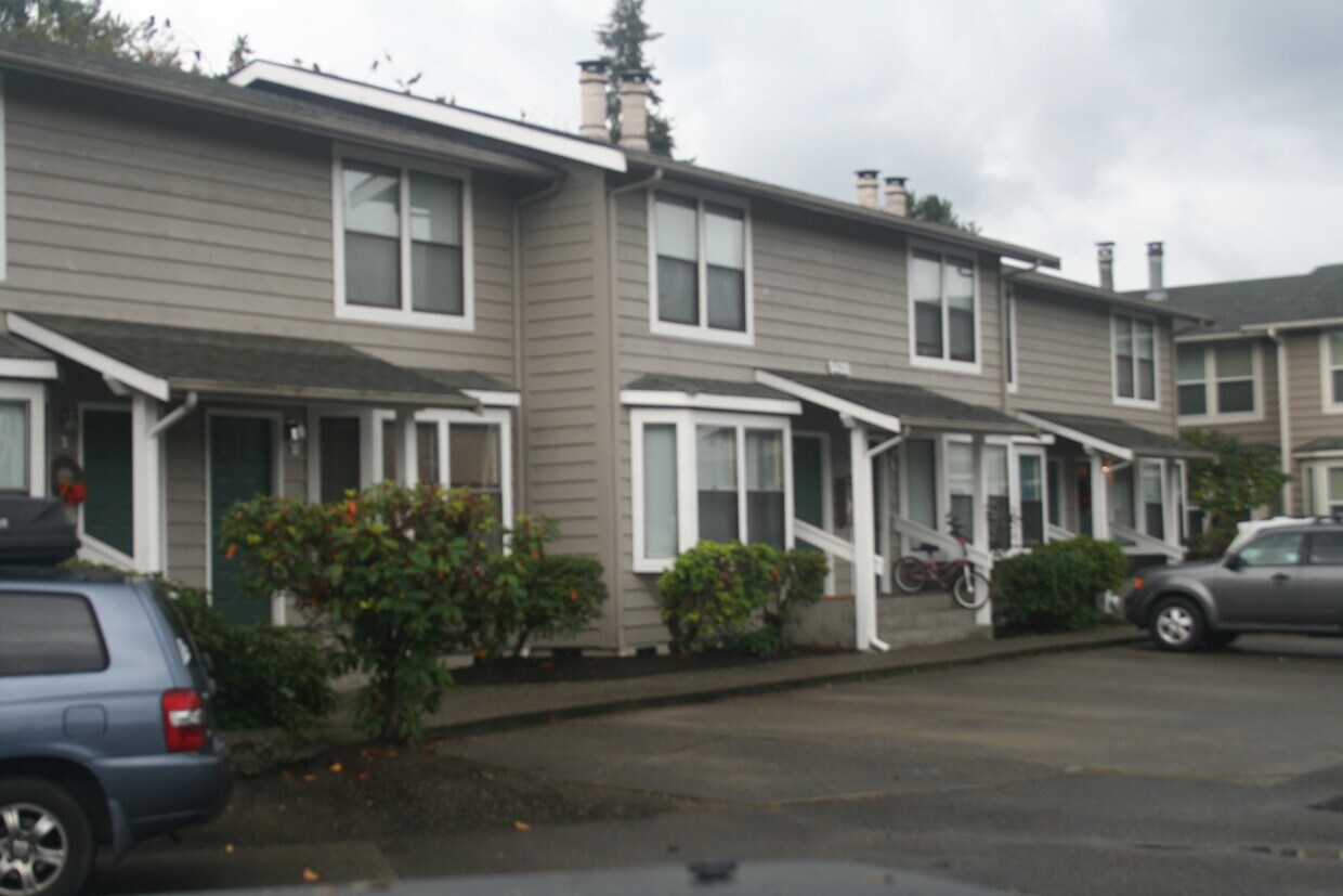 8428 6th Ave, WA 98465 Townhouse for Rent in WA