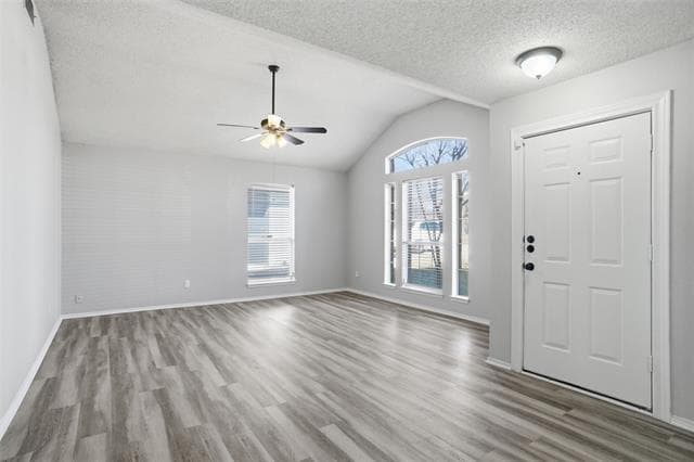 Foto del edificio - 5713 Sea Breeze Ln