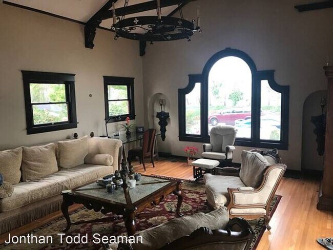 Foto del edificio - 2 br, 1 bath Apartment - 2825 33rd Street