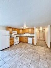 Building Photo - 920 18th Ave SW