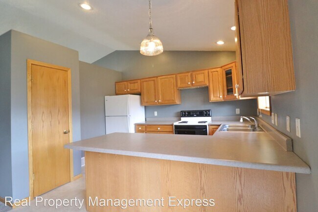 Building Photo - 3 br, 2 bath House - 1812 S Discovery Avenue