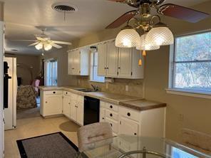 Foto del edificio - 6132 Walraven Cir