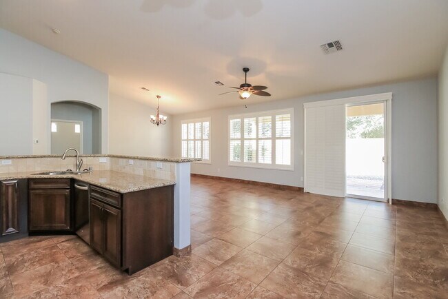 Building Photo - 20960 E Via Del Rancho Rd