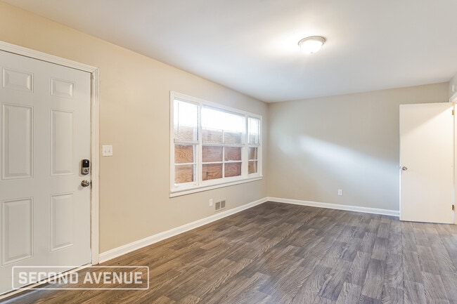 Foto del edificio - 9725 Red Ln Dr