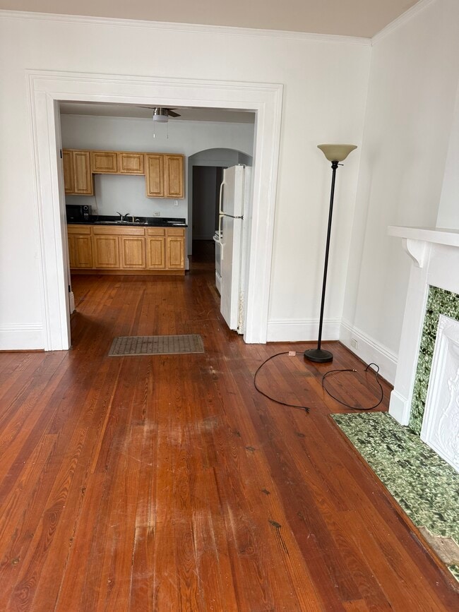 Building Photo - 731 Toledano St