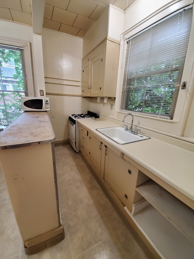 Kitchen - 519 E Buffalo St