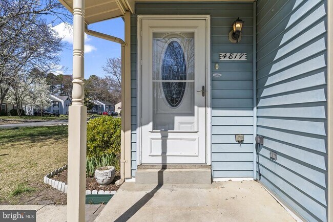 Foto del edificio - 4817 Kingfisher Ct