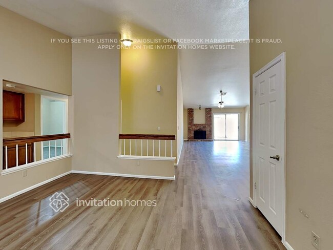Building Photo - 4932 W McRae Way