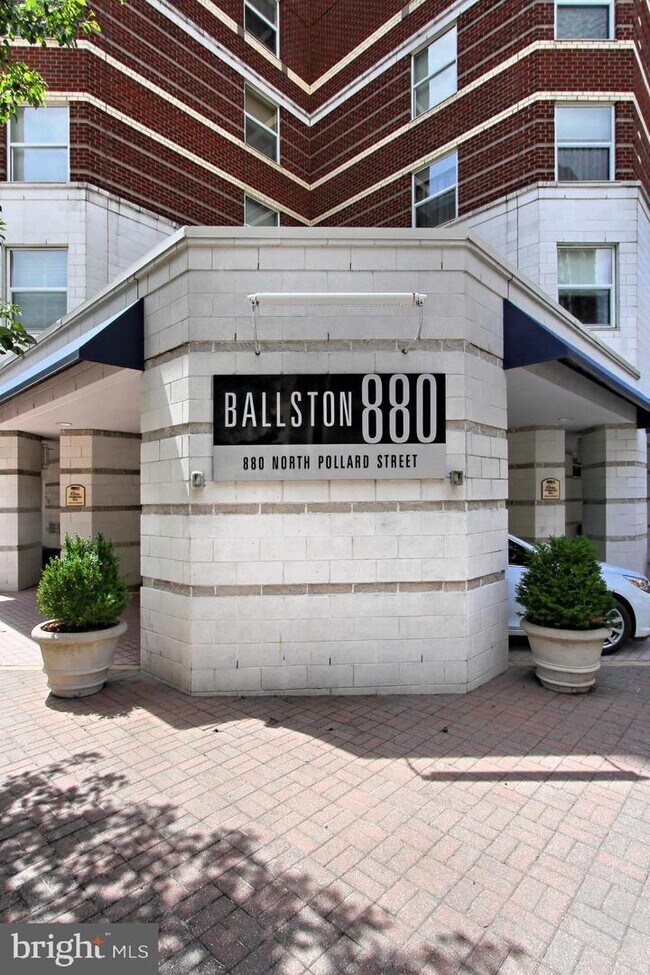 880 N Pollard St Unit 503, Arlington, VA 22203 Room for Rent in