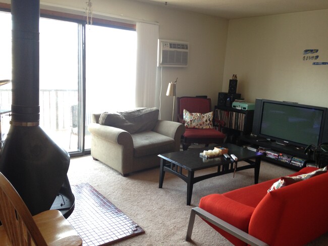 Foto del edificio - 310 8th St SE