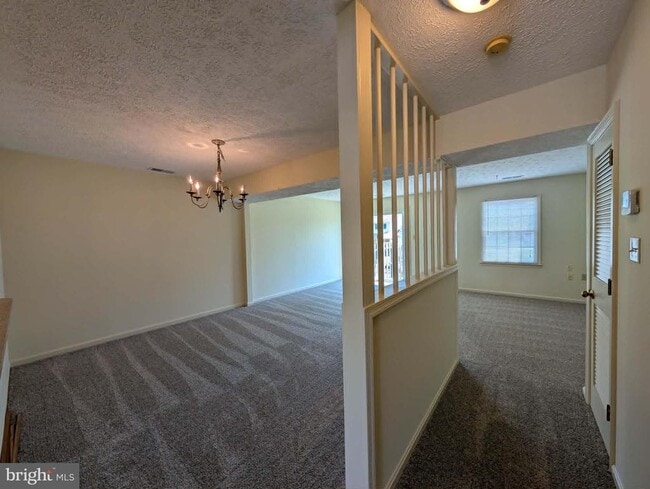 Foto del edificio - 414 Surrey Club Ln