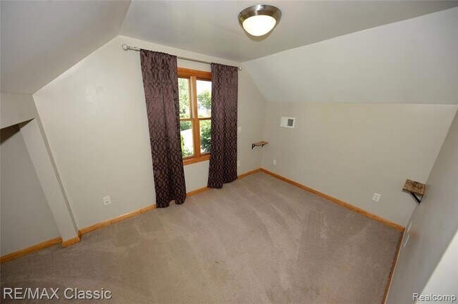 Foto del edificio - 3534 Woodland Ave