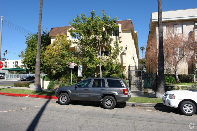 Building Photo - 14359 Haynes St