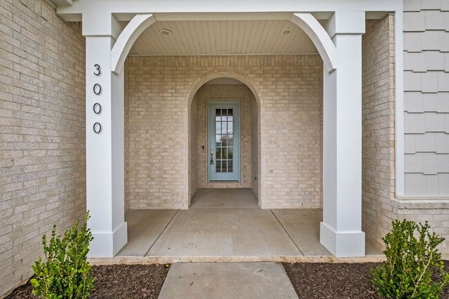 Photo - 3000 Courtyard Street House