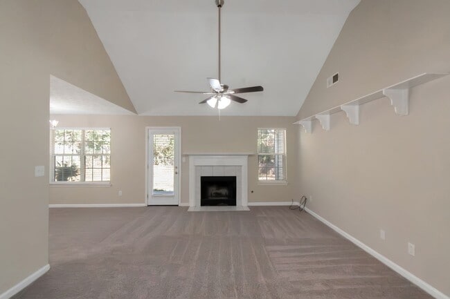 Building Photo - Charming 3BR/2BA Ranch Home in Stockbridge!