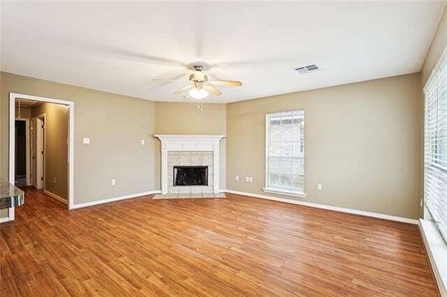 Building Photo - 104 Poe St