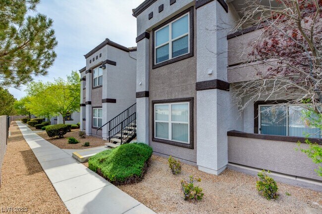 Foto del edificio - 7255 W Sunset Rd