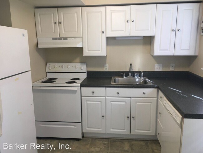Building Photo - 2 br, 1.5 bath House - 1040 Nichols Drive