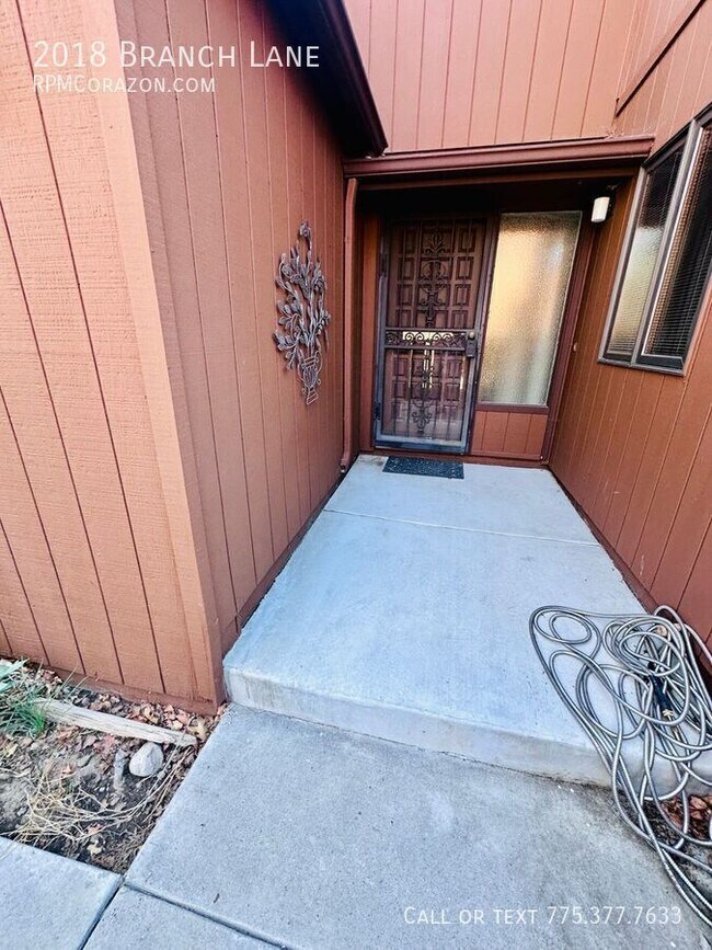 Foto del edificio - 2018 Branch Ln