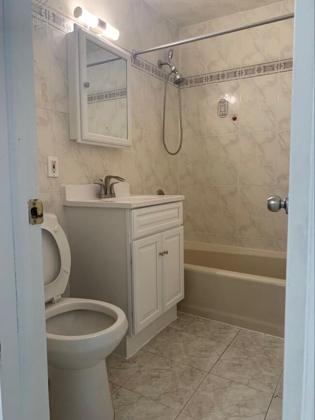 Building Photo - 2055 W 12th St