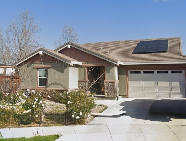 679 Hamilton Ct