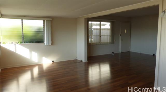 Foto del edificio - 1571 Thurston Ave