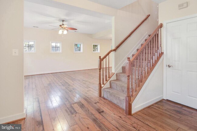 Foto del edificio - Charming Twin Oak Historic House