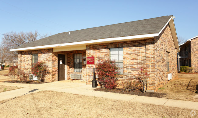 Building Photo - Athens Park Apartments