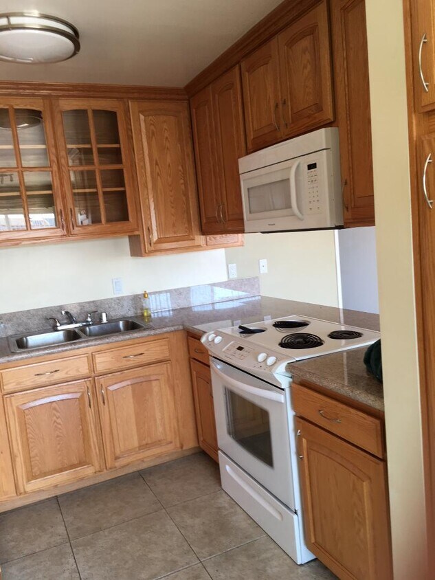 201 Calle Miramar Unit 28, Redondo Beach, CA 90277 Condo for Rent in