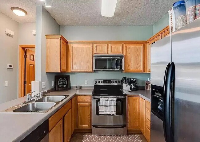 Foto del edificio - 6787 Pine Crest Trail S