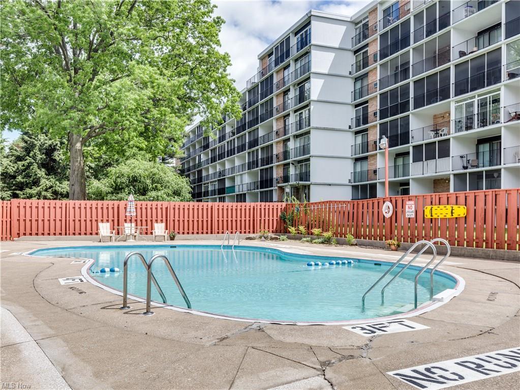 Foto del edificio - 2331 E Market St