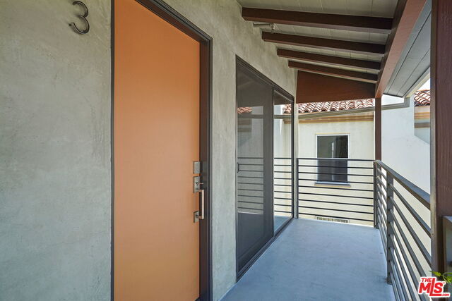 Building Photo - 1166 S Cochran Ave