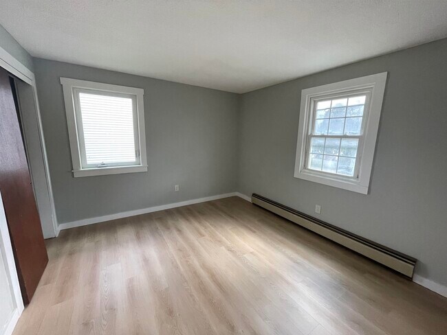 Foto del edificio - 17 Kingsley Ct