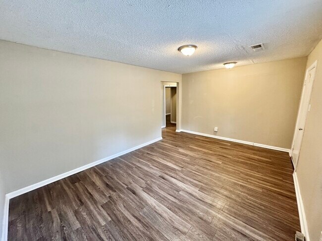 Foto del edificio - 1761 Winston Dr