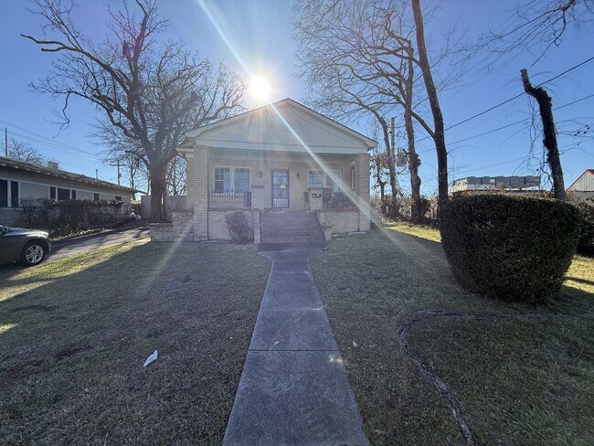 Foto del edificio - 834 Malvern Ave