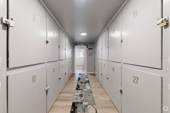 Cuarto de lavado - 10th Street Square Apartments