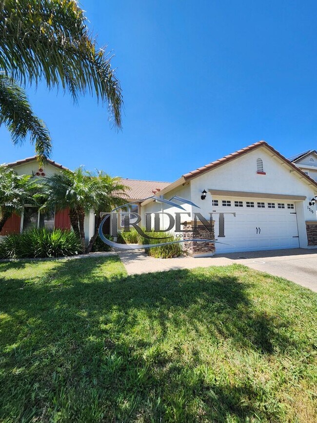 Foto del edificio - 3-bedroom 2-bath home with den located in Edgewater