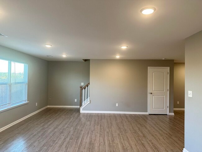 Building Photo - 2452 Feathersound Wy