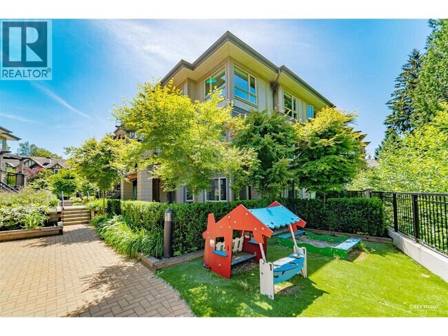 Photo du bâtiment - 3231 Noel Dr