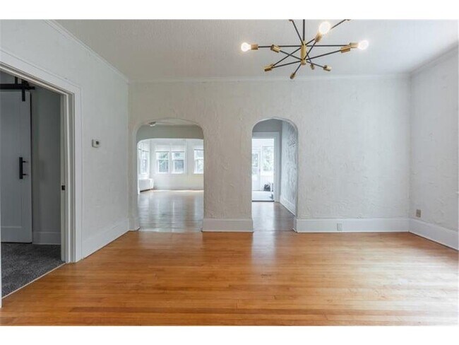 Foto del edificio - 3432 Girard Ave S