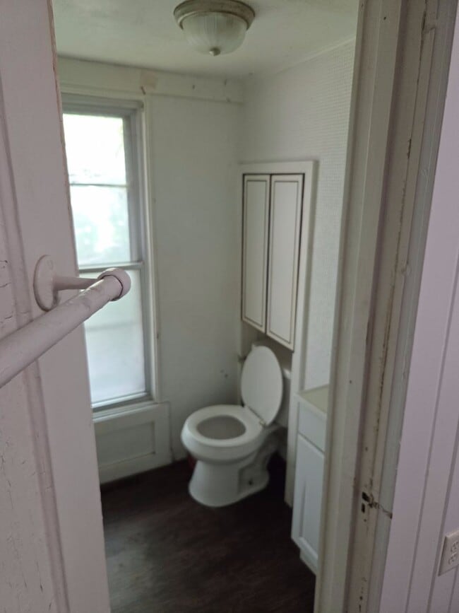 Building Photo - Charming 2-Bedroom Home in Peoria — Pet-Friendly & Move-In Ready! 50% Off First Month!