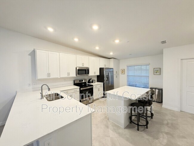 Building Photo - 12550 Galapagos Ct