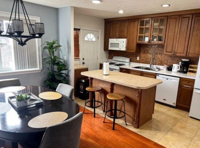 Foto del edificio - 1381 E 87th St
