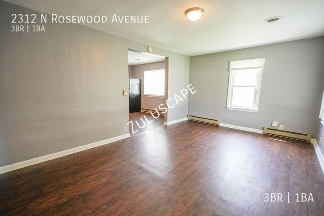 Building Photo - 2312 N Rosewood Ave