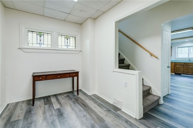 Building Photo - 49 Depew St
